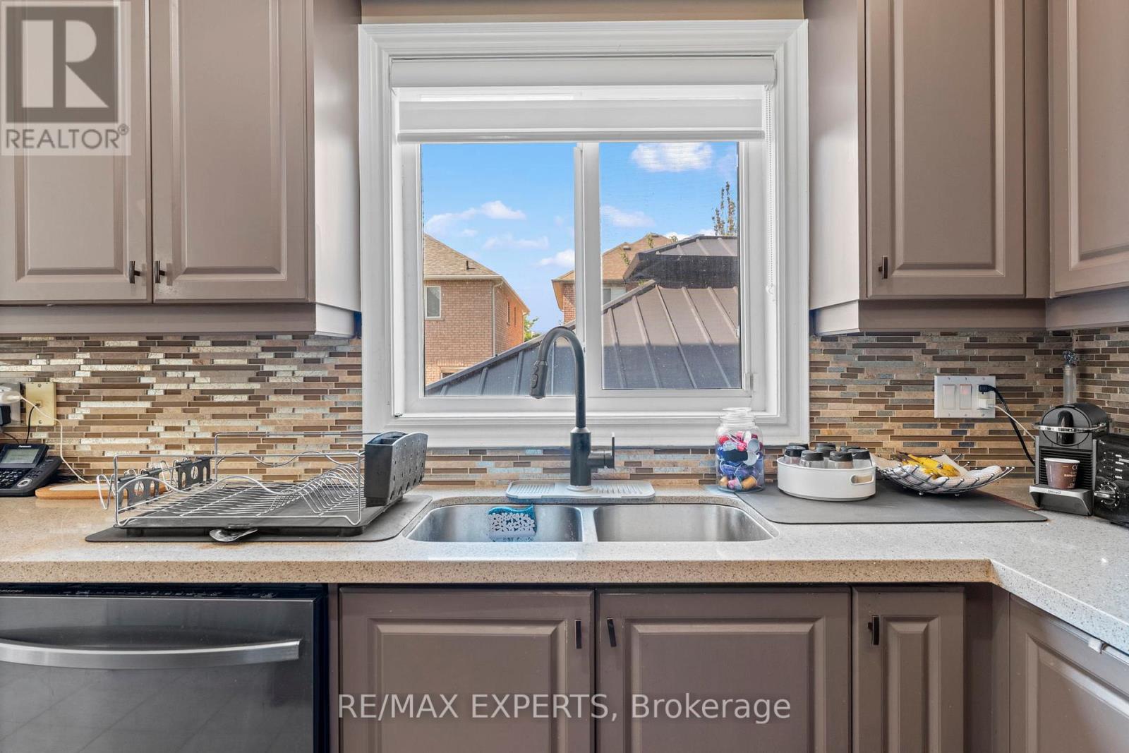 43 Water Garden Lane, Vaughan, Ontario  L4H 1N2 - Photo 9 - N12335591