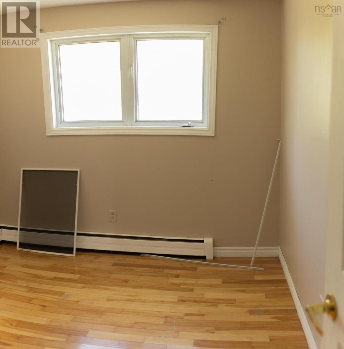 10 Ling Street, Glace Bay, Nova Scotia  B1A 3L3 - Photo 7 - 202515363