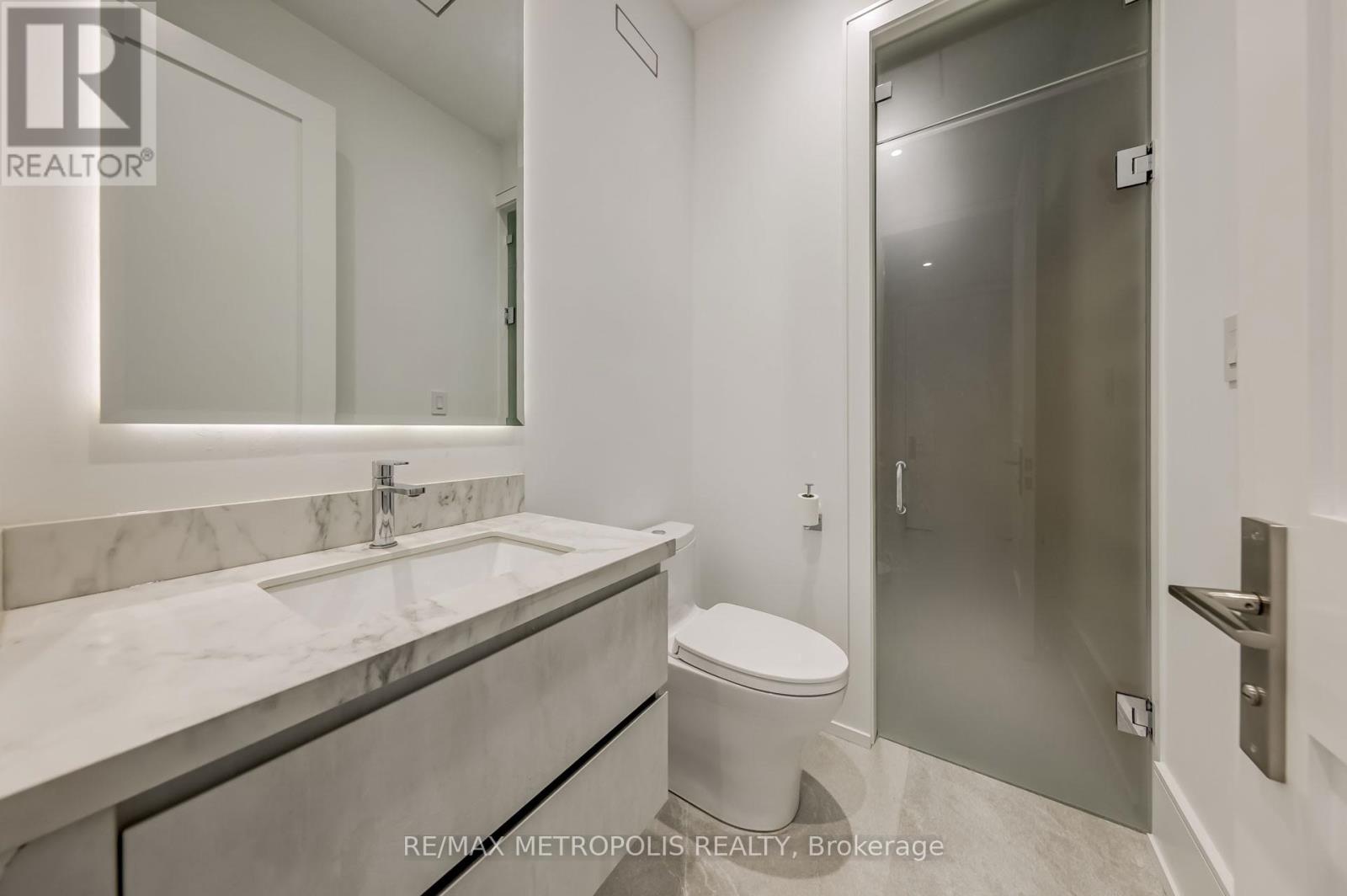 12 Bearwood Drive, Toronto, Ontario  M9A 4G4 - Photo 28 - W12335582