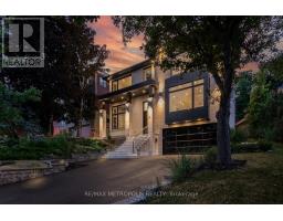 12 BEARWOOD DRIVE, Toronto, Ontario