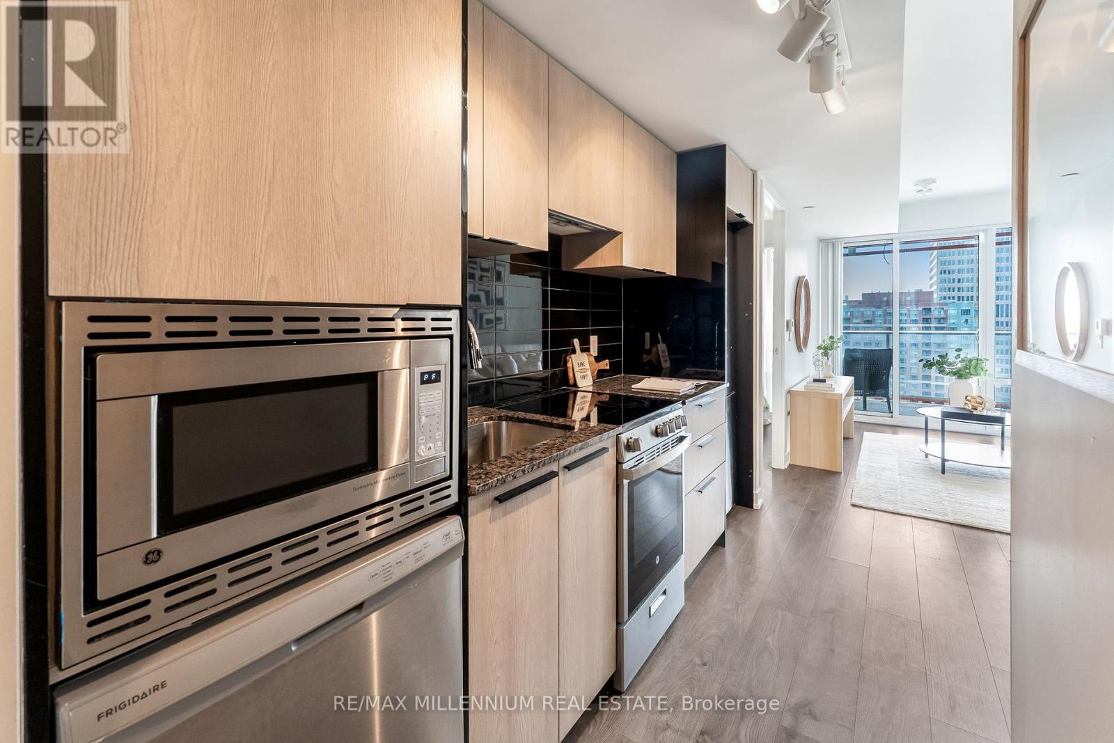 1308 - 18 Maitland Terrace, Toronto, Ontario  M4Y 0H2 - Photo 18 - C12335601