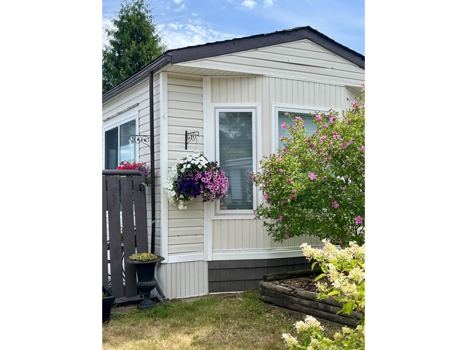 94 3300 Horn Street, Abbotsford, British Columbia  V2S 7Y6 - Photo 2 - R2922547