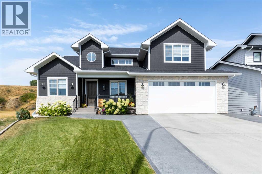 Property at 24 Heron Court SW image 1
