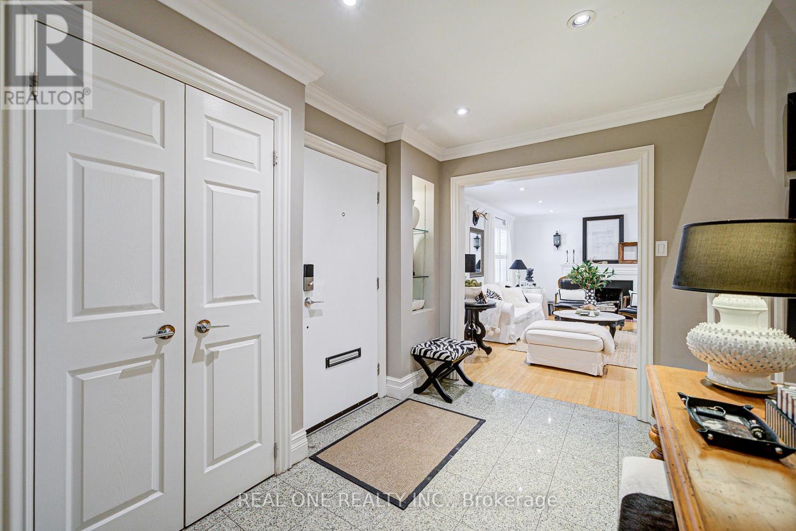 21 Alcaine Court, Markham, Ontario  L3T 2G8 - Photo 3 - N12335610