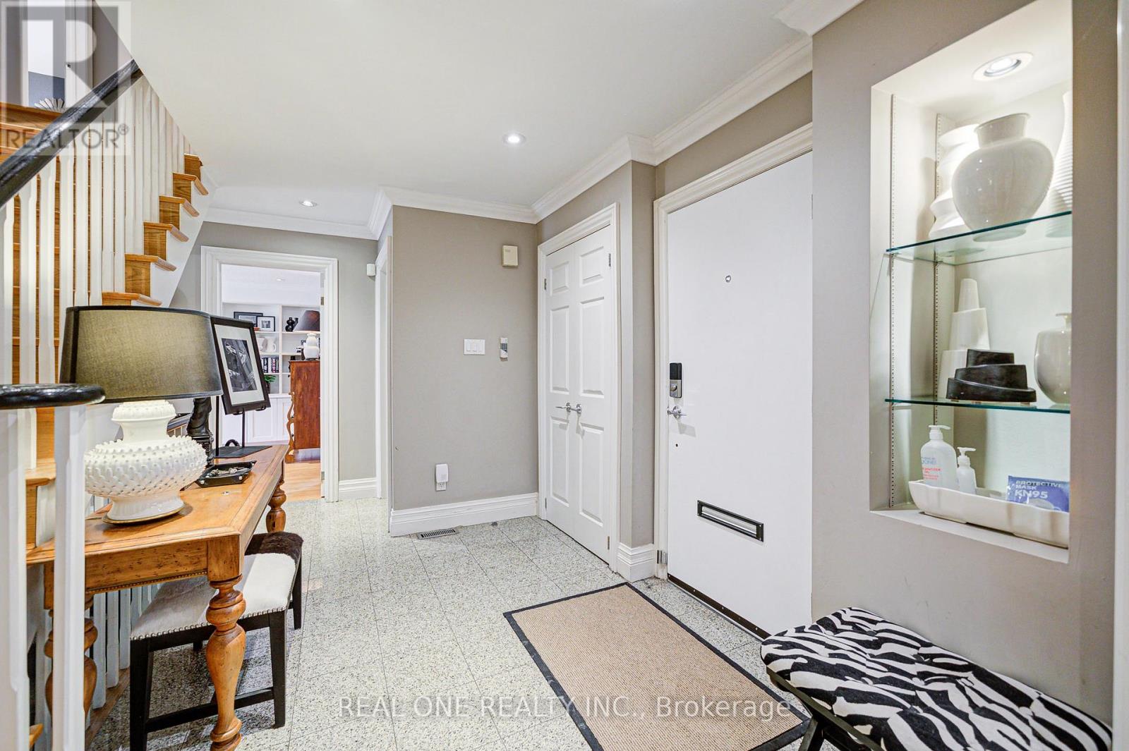 21 Alcaine Court, Markham, Ontario  L3T 2G8 - Photo 4 - N12335610