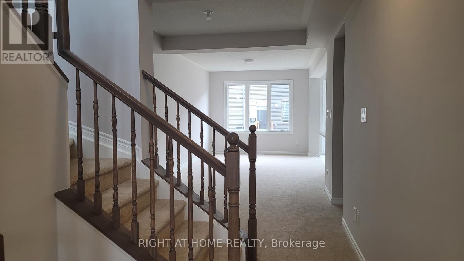 713 Perseus Avenue, Ottawa, Ontario  K2J 3V5 - Photo 4 - X12335623