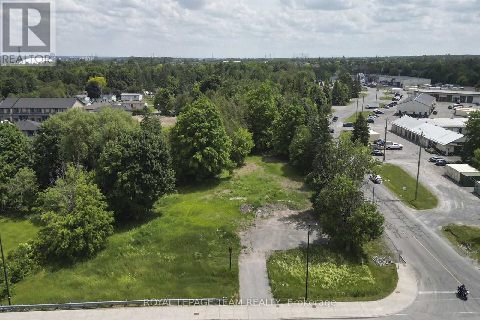 5830 Hazeldean Road, Ottawa, Ontario  K2S 1B9 - Photo 6 - X12335632