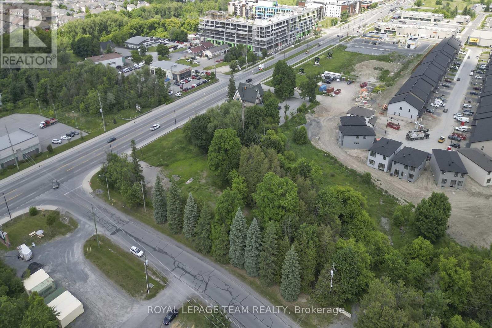 5830 Hazeldean Road, Ottawa, Ontario  K2S 1B9 - Photo 8 - X12335632