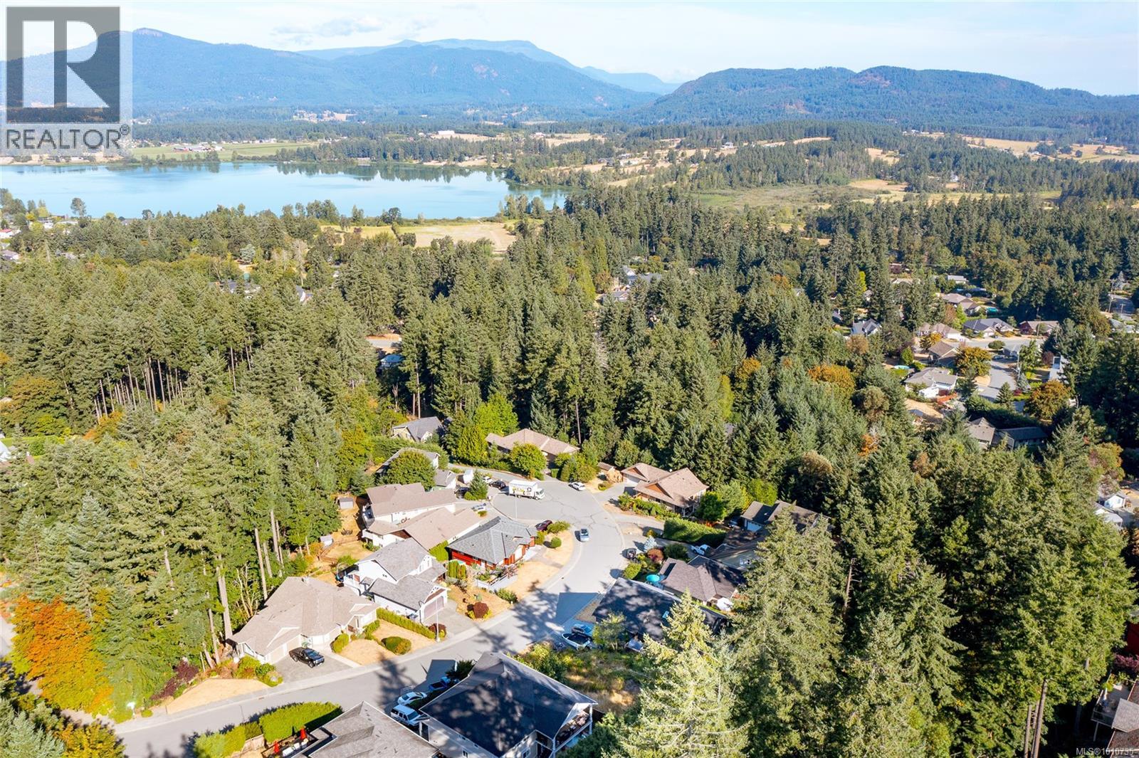 6265 Algonkin Pl, Duncan, British Columbia V9L 6Z1 - Photo 2 - 1010735