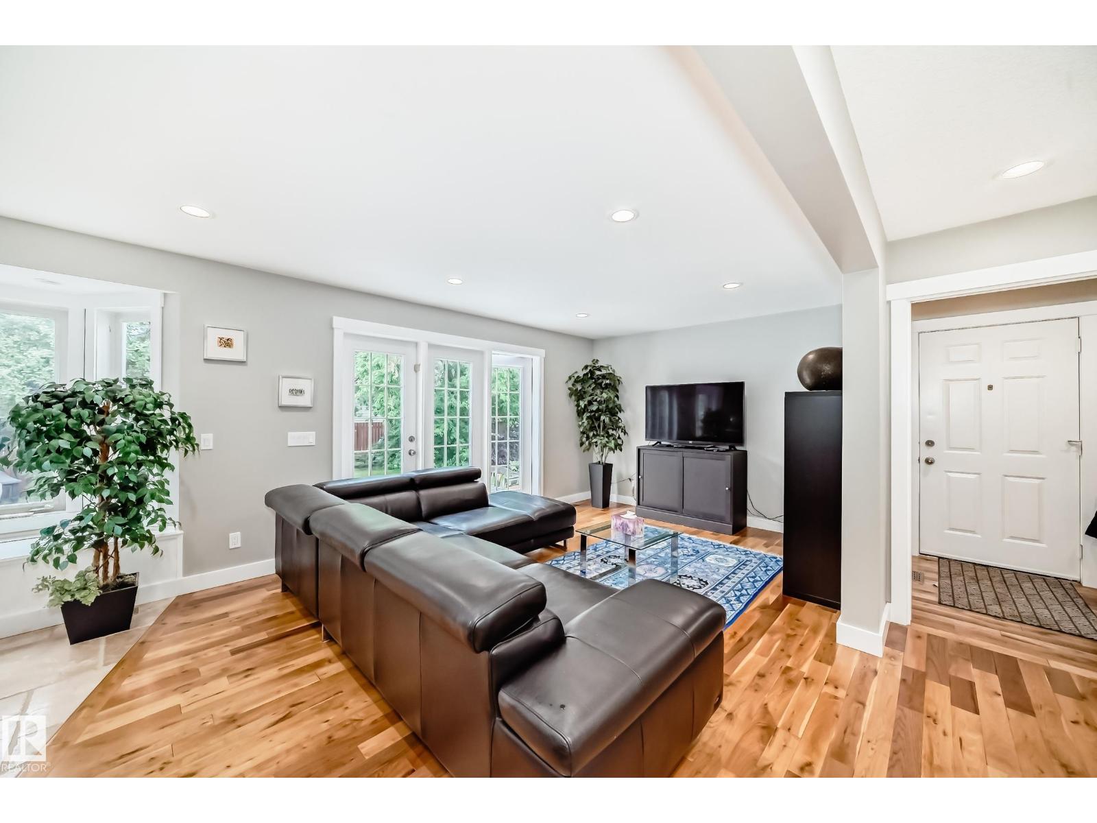 12403 29a Av Nw, Edmonton, Alberta  T6J 6C7 - Photo 11 - E4452257