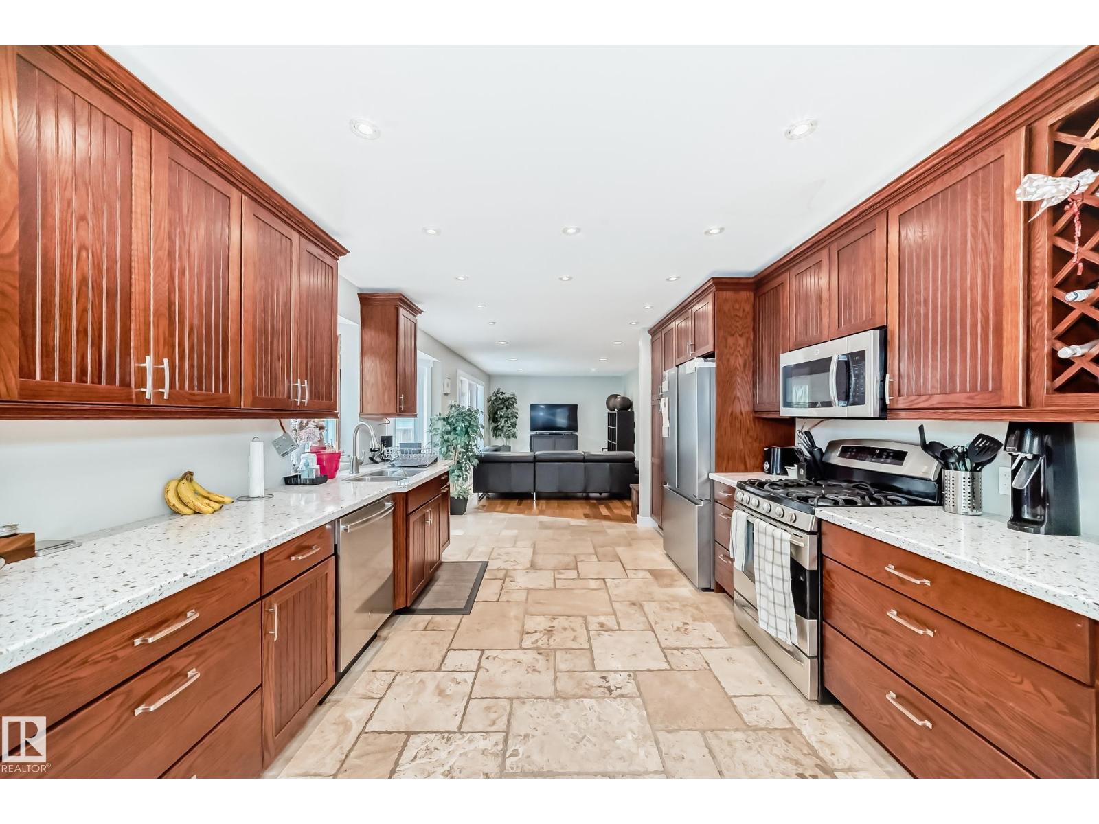 12403 29a Av Nw, Edmonton, Alberta  T6J 6C7 - Photo 7 - E4452257