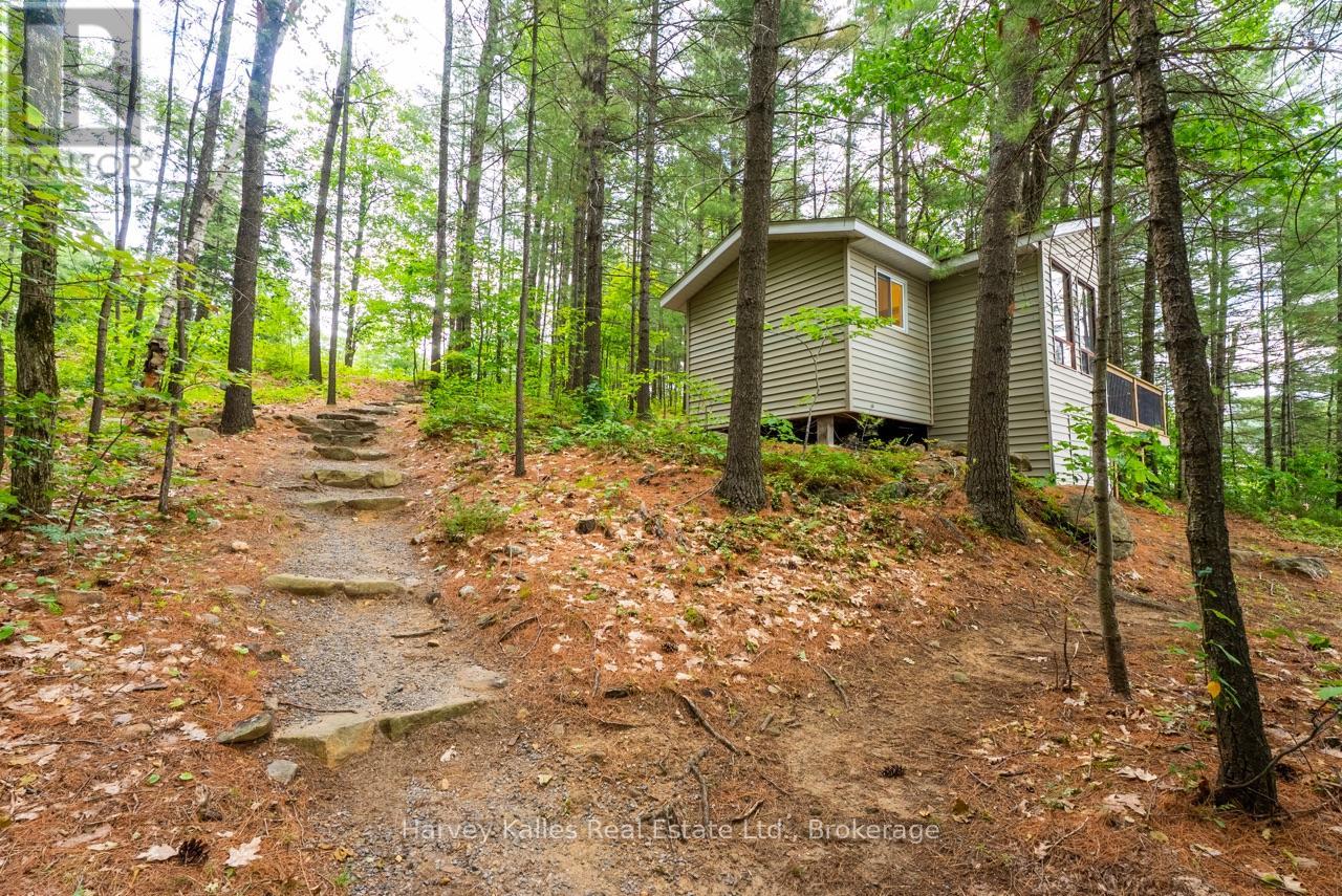 25 Clifton Island, Muskoka Lakes, Ontario  P0B 1M0 - Photo 21 - X12334593