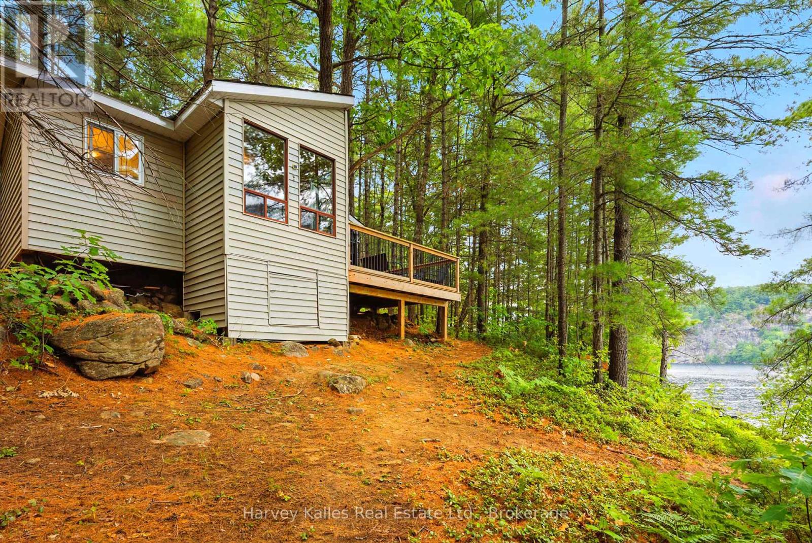 25 Clifton Island, Muskoka Lakes, Ontario  P0B 1M0 - Photo 22 - X12334593