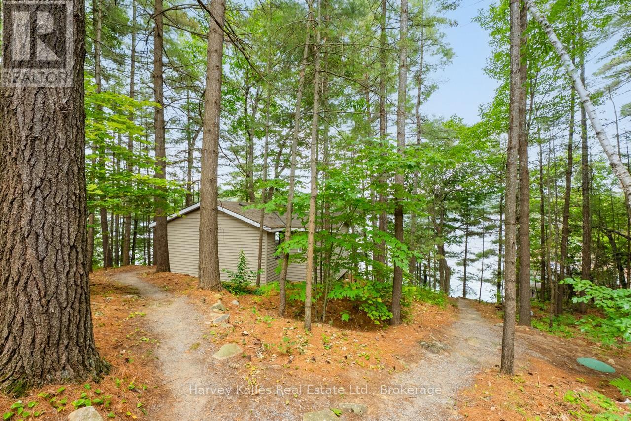 25 Clifton Island, Muskoka Lakes, Ontario  P0B 1M0 - Photo 20 - X12334593