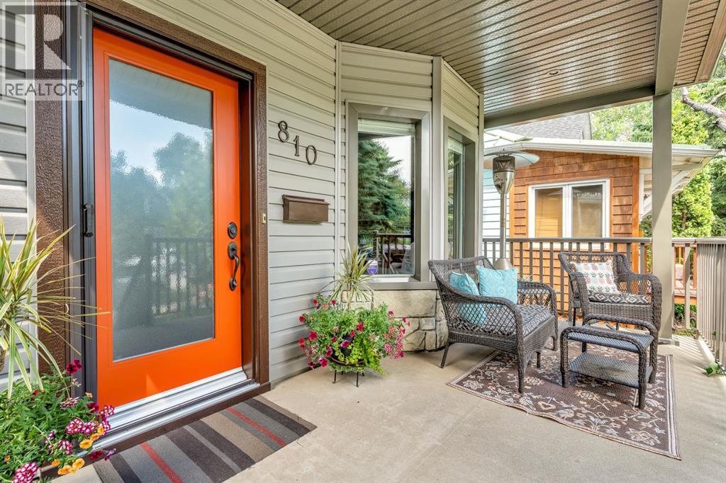 Property at 810 3 Avenue NW image 3