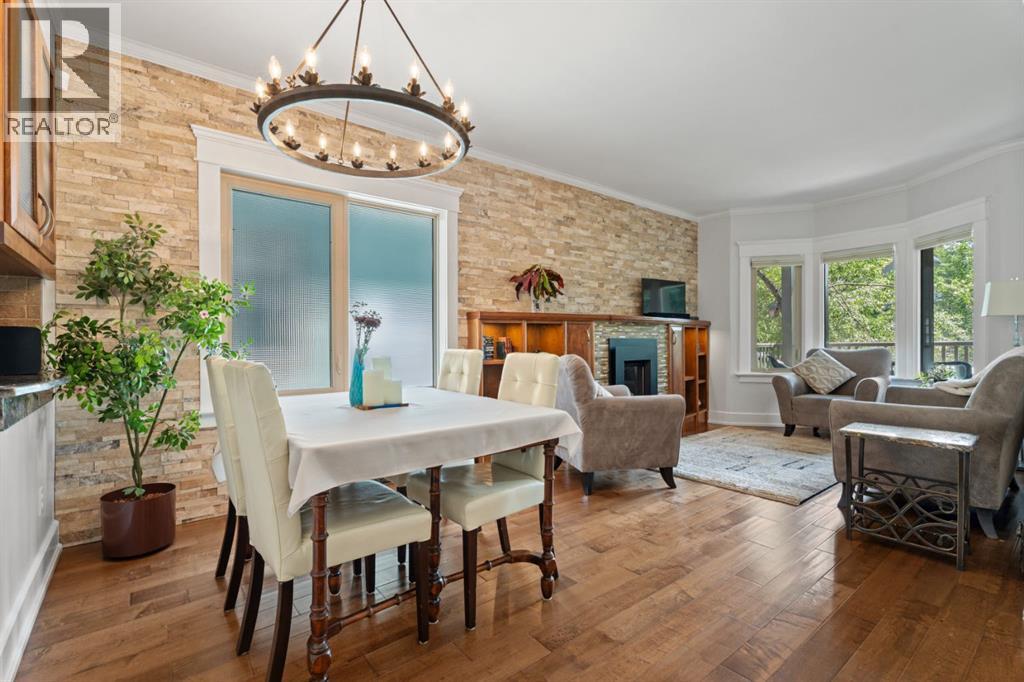 Property at 810 3 Avenue NW image 4