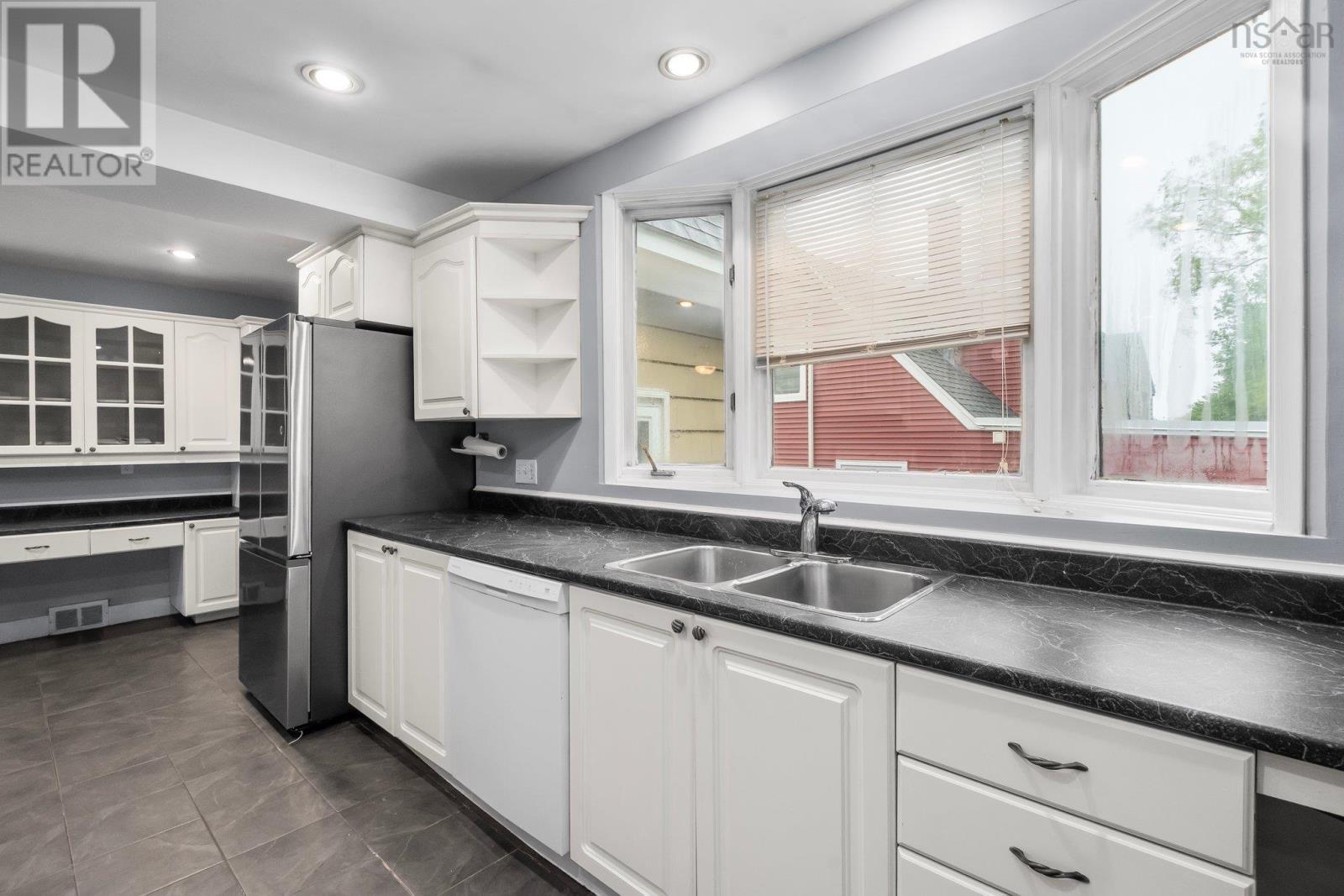 3549-3551 Claremont Street, Halifax, Nova Scotia  B3L 3L9 - Photo 17 - 202514402