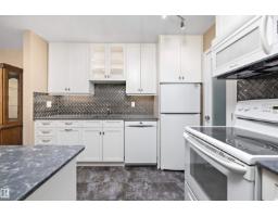 2326 151 AV NW Fraser