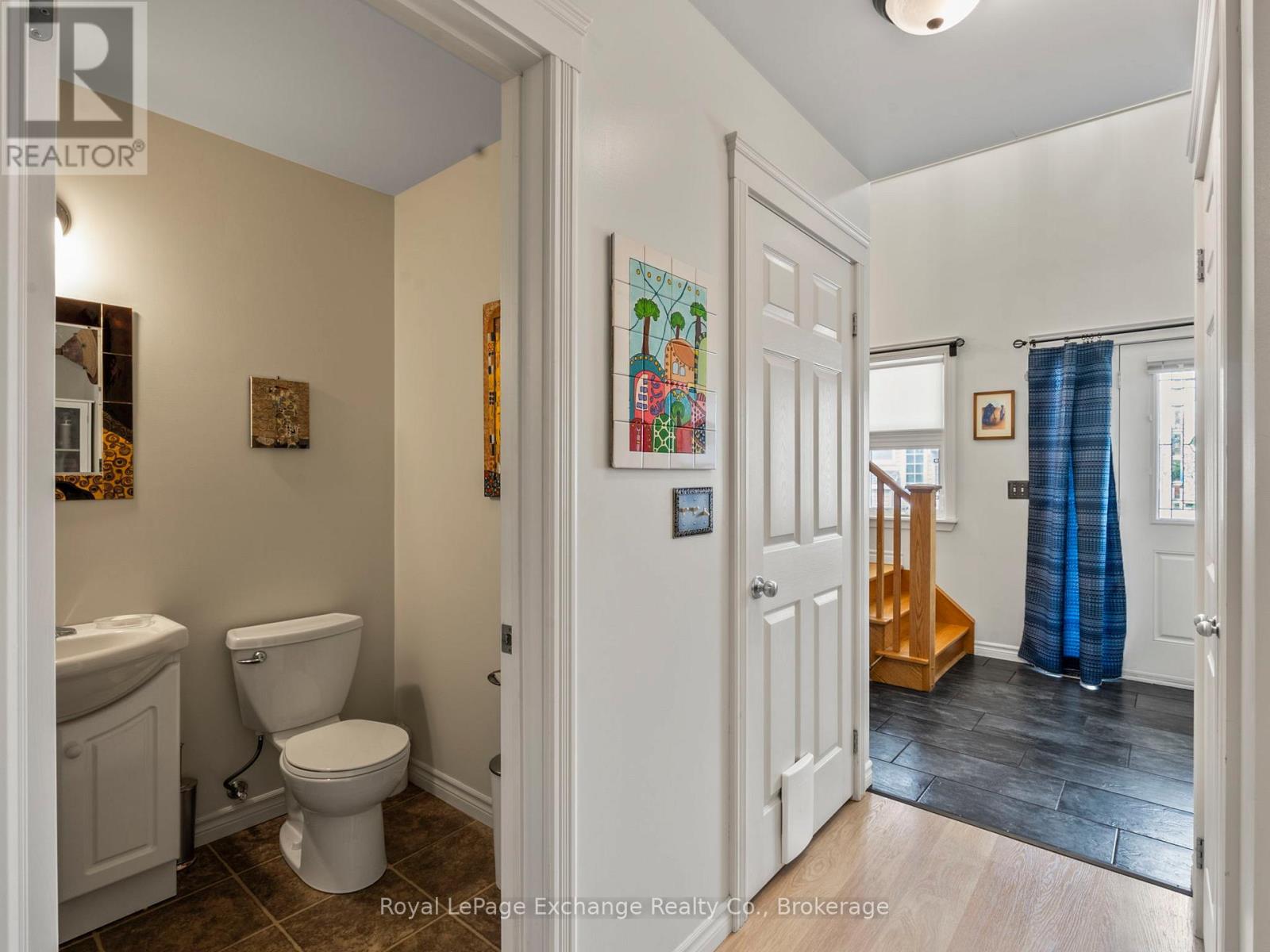 8 - 433 Queen Street, Kincardine, Ontario  N2Z 0A2 - Photo 2 - X12335684