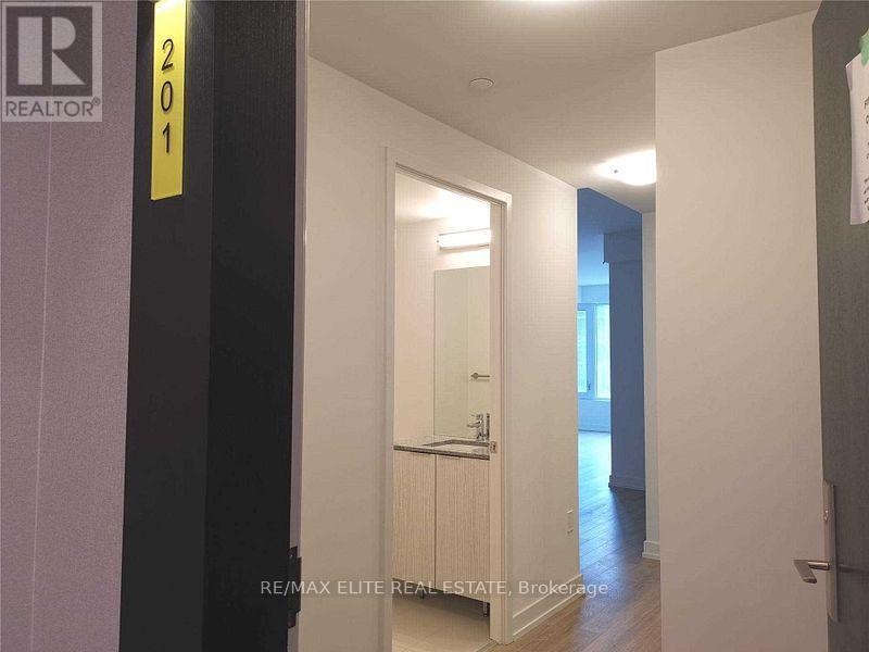 201 - 158 Front Street E, Toronto, Ontario  M5A 0K9 - Photo 7 - C12335688