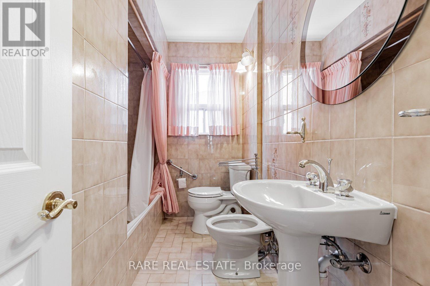 97 Tavistock Road, Toronto, Ontario  M3M 2P1 - Photo 23 - W12335690