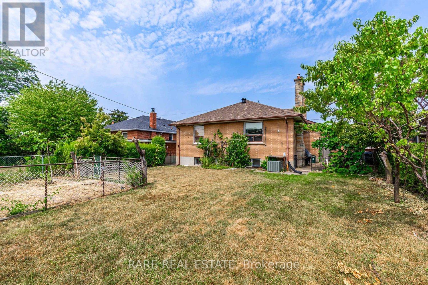 97 Tavistock Road, Toronto, Ontario  M3M 2P1 - Photo 30 - W12335690