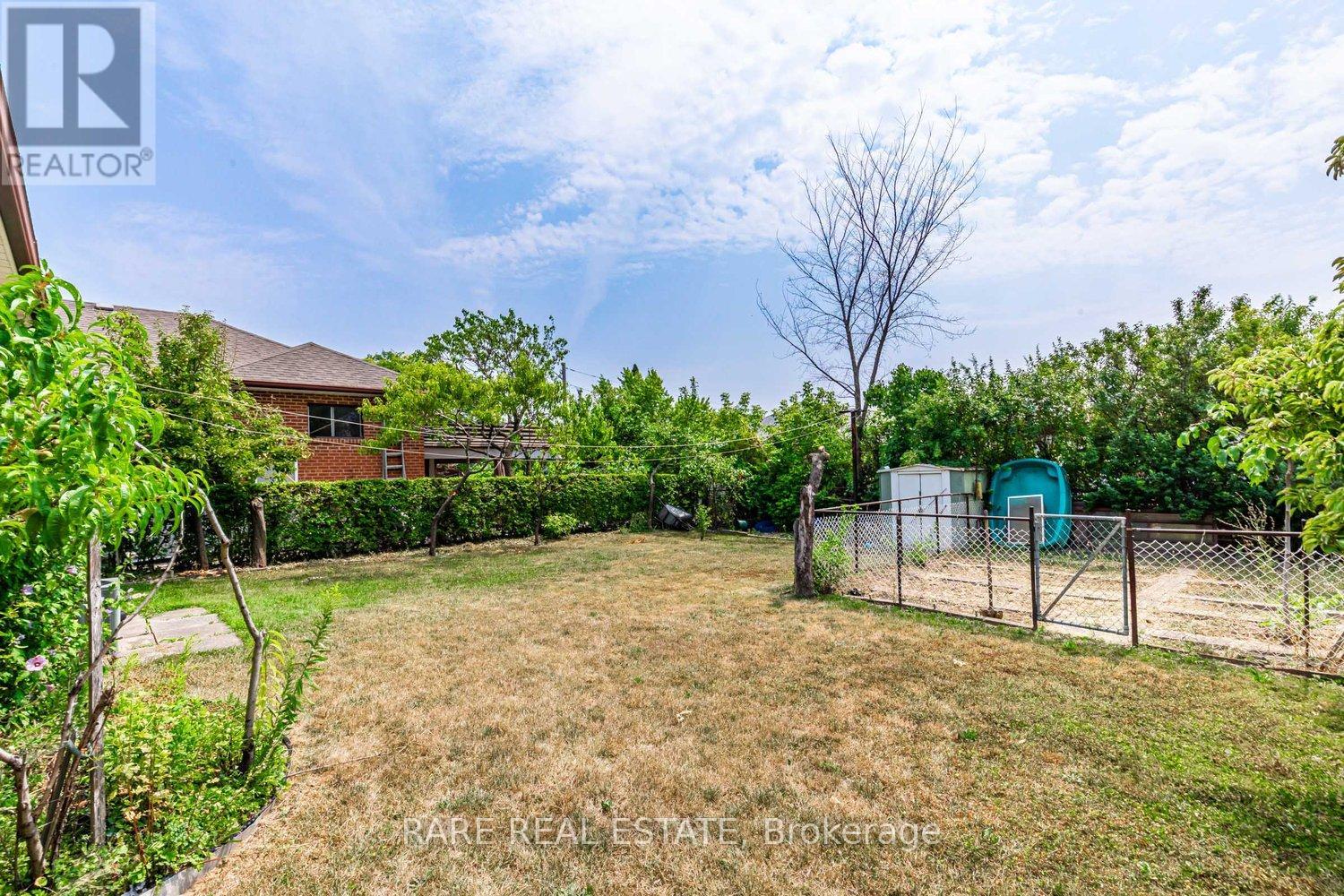 97 Tavistock Road, Toronto, Ontario  M3M 2P1 - Photo 31 - W12335690