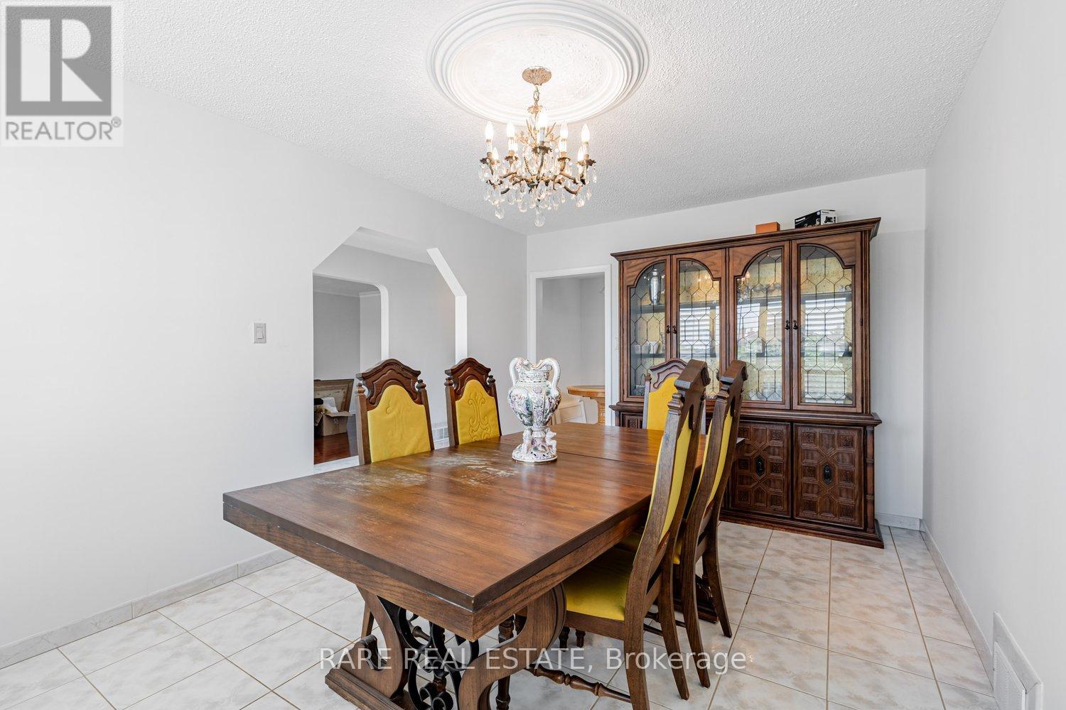 97 Tavistock Road, Toronto, Ontario  M3M 2P1 - Photo 6 - W12335690