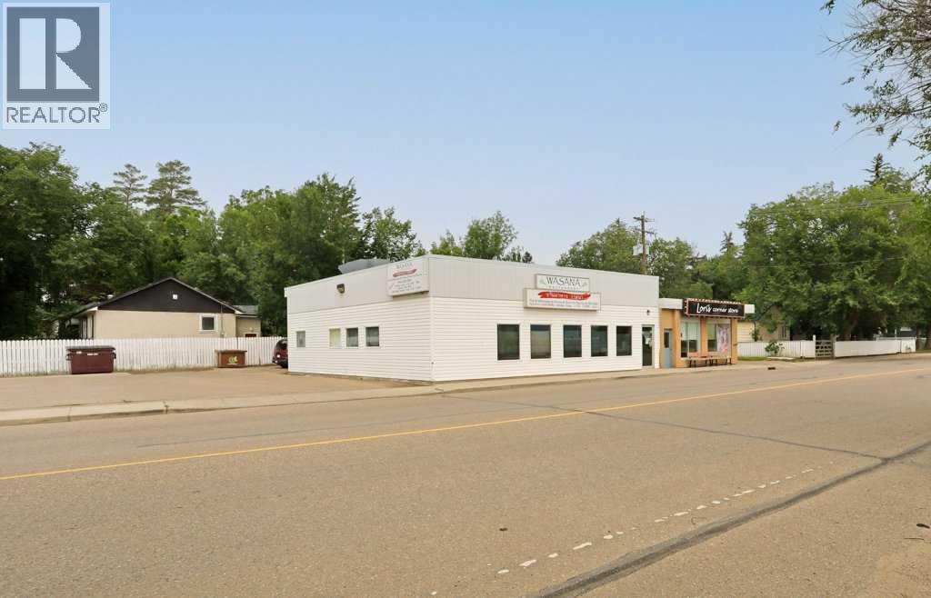 135 Young Road, Brooks, Alberta  T1R 0A3 - Photo 2 - A2247428