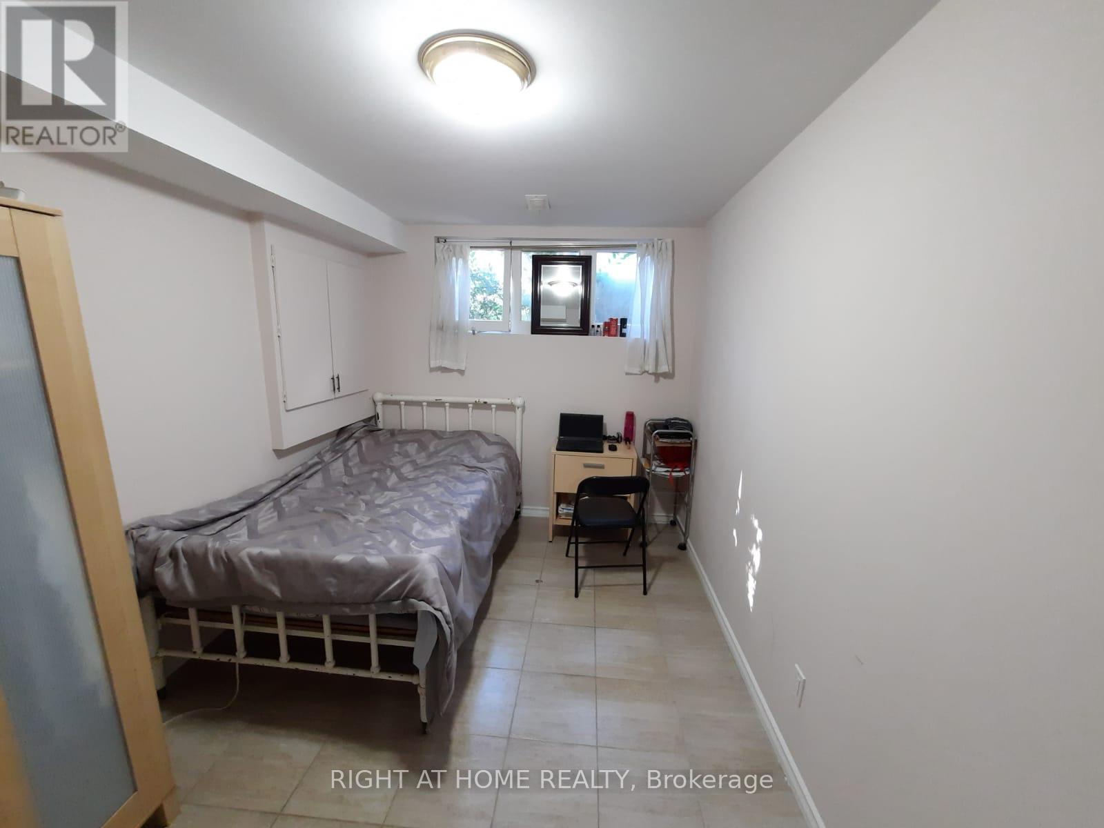 Lower - 24 Crewe Avenue, Toronto, Ontario  M4C 2J1 - Photo 20 - E12335706