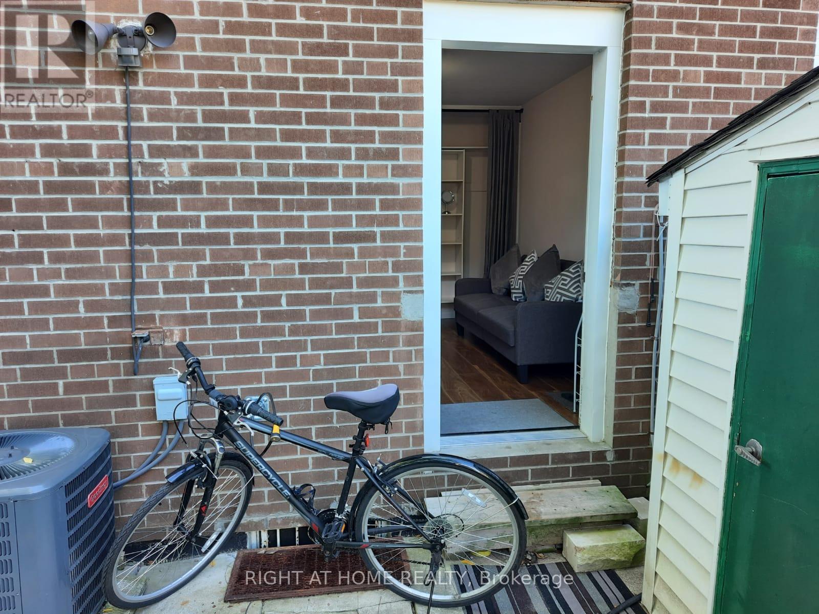 Lower - 24 Crewe Avenue, Toronto, Ontario  M4C 2J1 - Photo 3 - E12335706