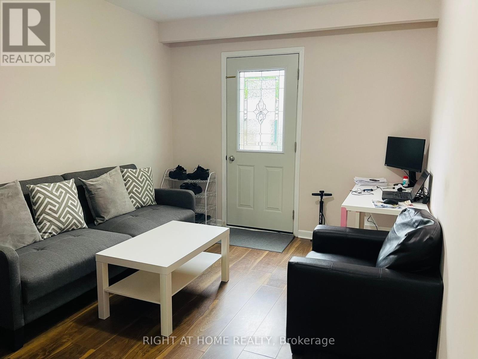 Lower - 24 Crewe Avenue, Toronto, Ontario  M4C 2J1 - Photo 5 - E12335706