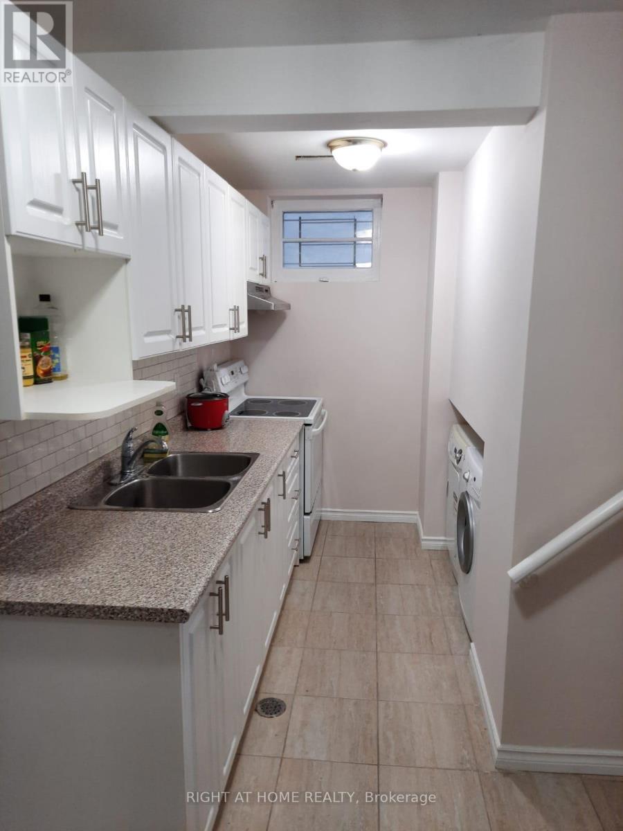 Lower - 24 Crewe Avenue, Toronto, Ontario  M4C 2J1 - Photo 8 - E12335706