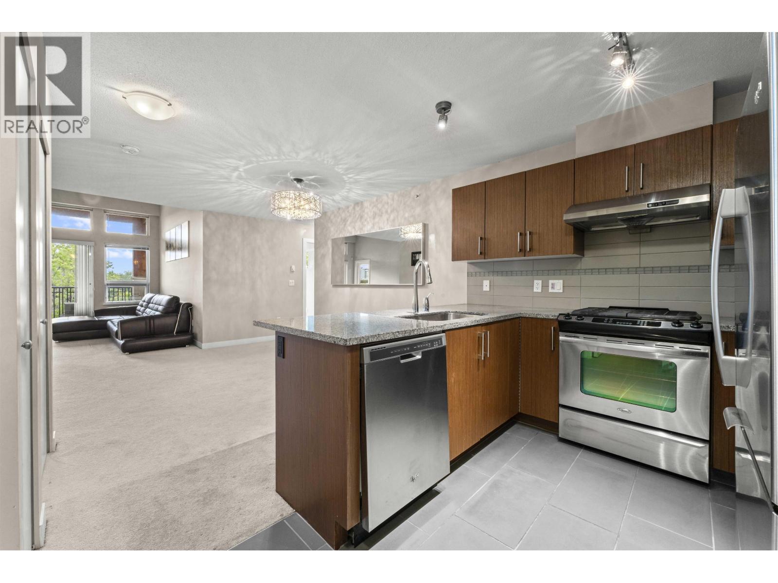407 6800 Eckersley Road, Richmond, British Columbia  V6Y 0E7 - Photo 4 - R3035013