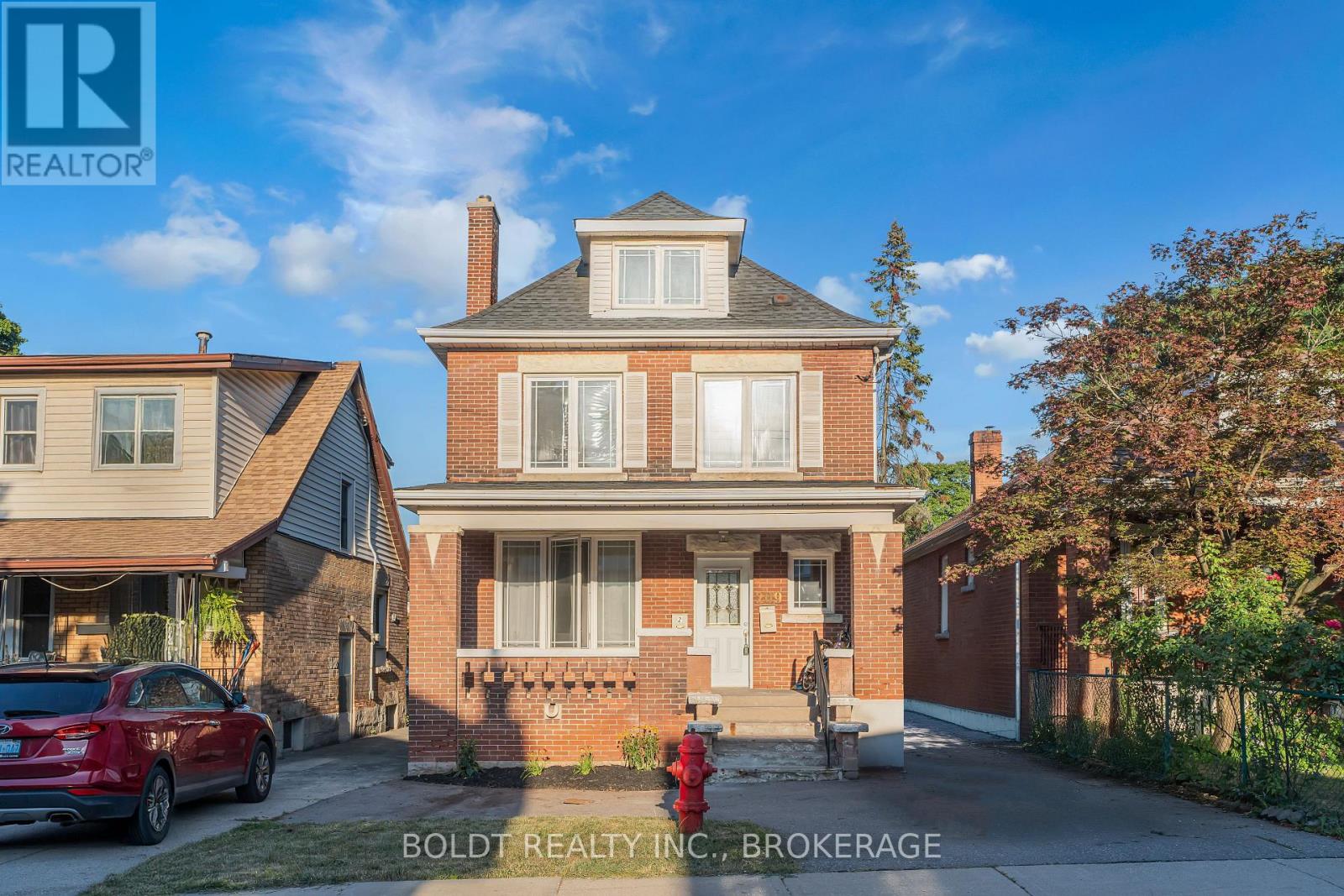 209 Rosslyn Avenue S, Hamilton, Ontario  L8M 3J6 - Photo 1 - X12305865