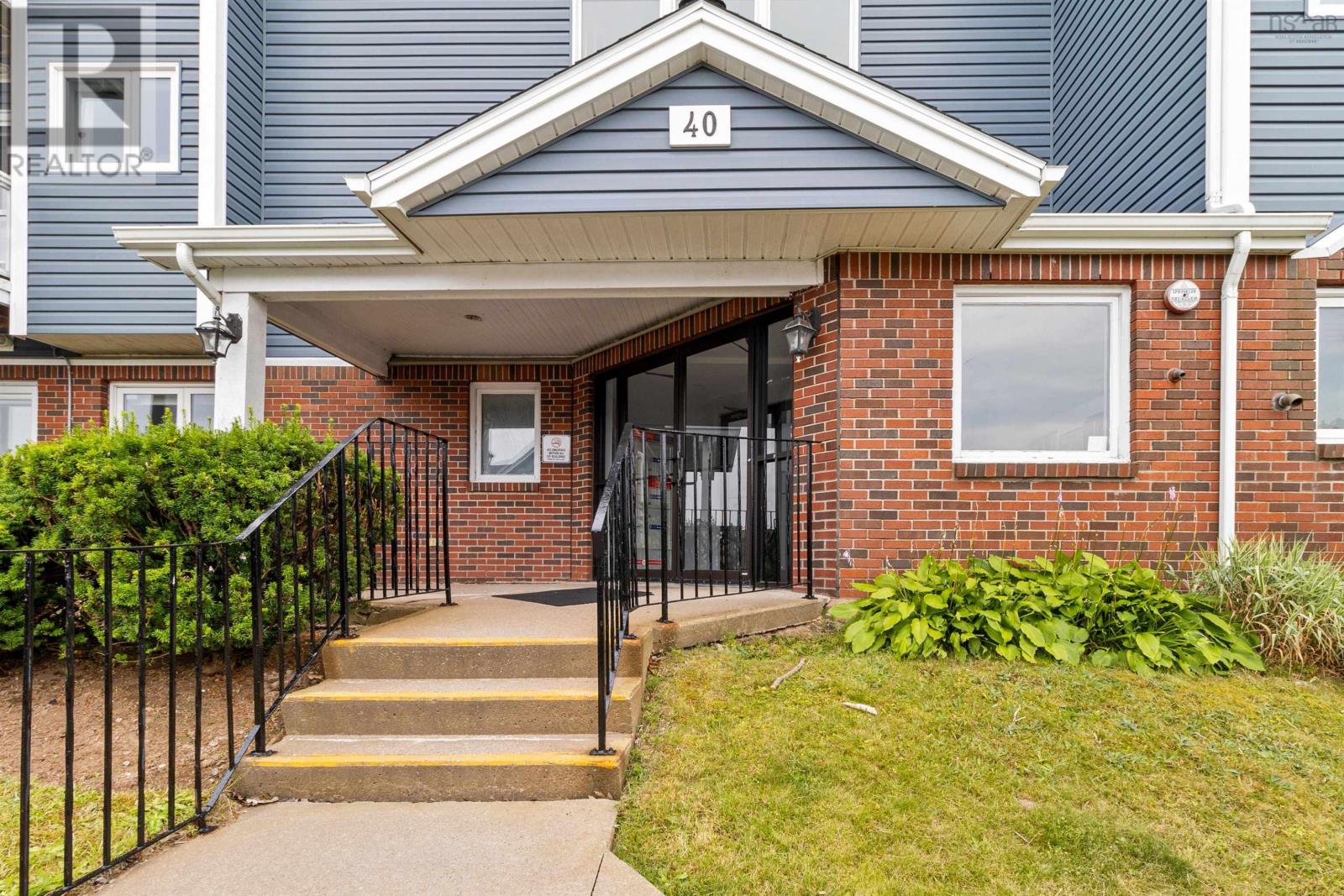 202 40 Chelton Woods Lane, Halifax, Nova Scotia  B3M 3V2 - Photo 1 - 202520041