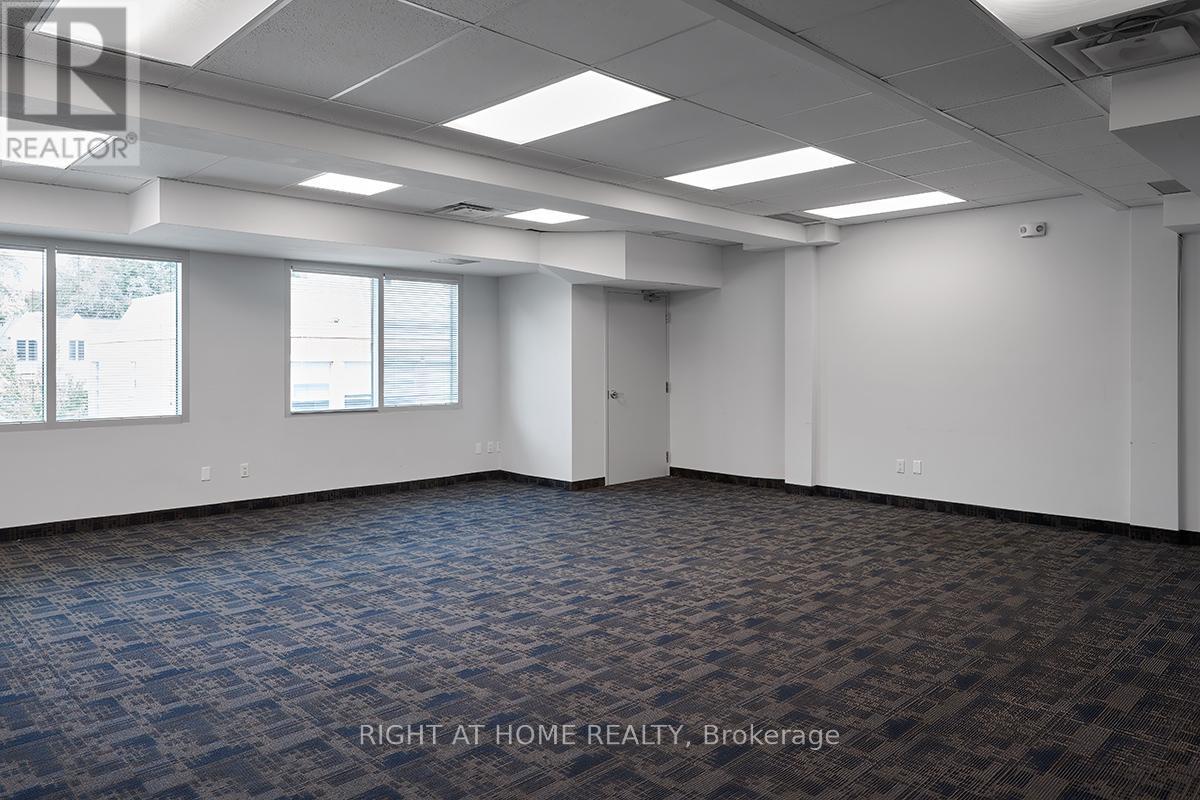 304 - 170 Sheppard Avenue E, Toronto, Ontario  M2N 3A4 - Photo 1 - C12335735