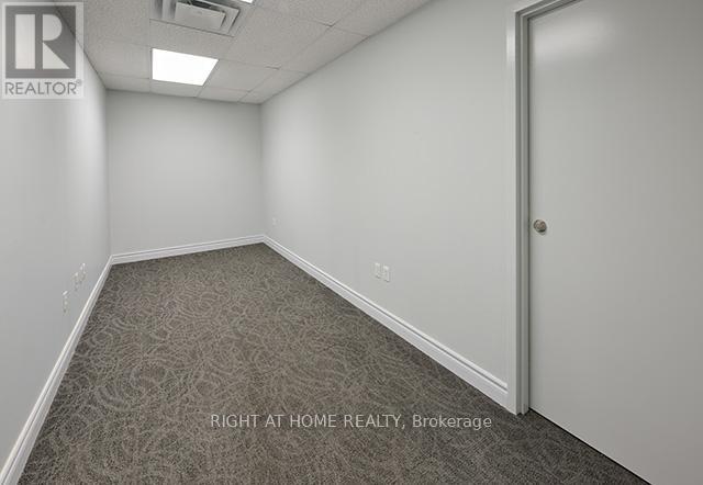 303 - 170 Sheppard Avenue E, Toronto, Ontario  M2N 3A4 - Photo 4 - C12335736