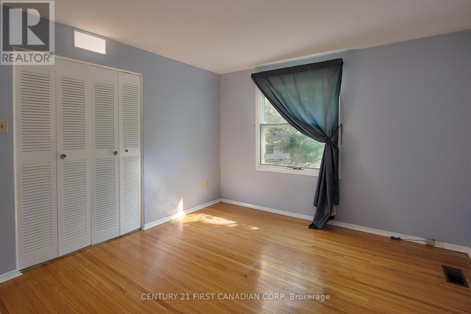 42 Naomee Crescent, London North, Ontario  N6H 3T4 - Photo 20 - X12335747