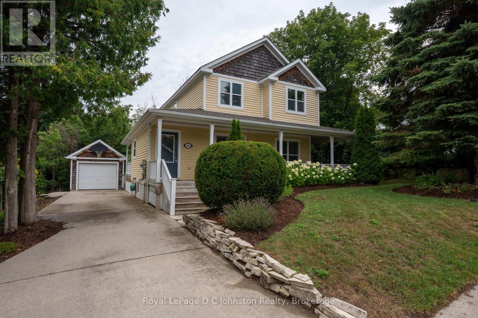 240 Summerhill Road, Saugeen Shores, Ontario  N0H 2L0 - Photo 3 - X12334915