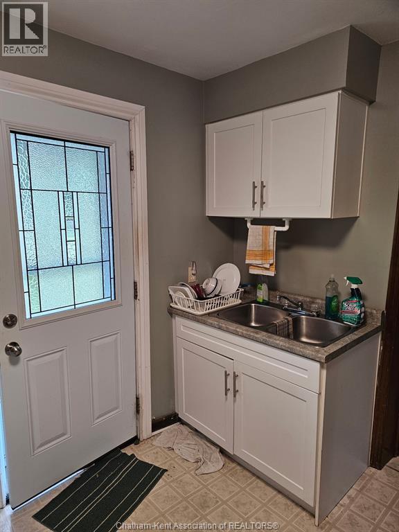 143 Sandys Street, Chatham, Ontario  N7L 3R5 - Photo 5 - 25020024