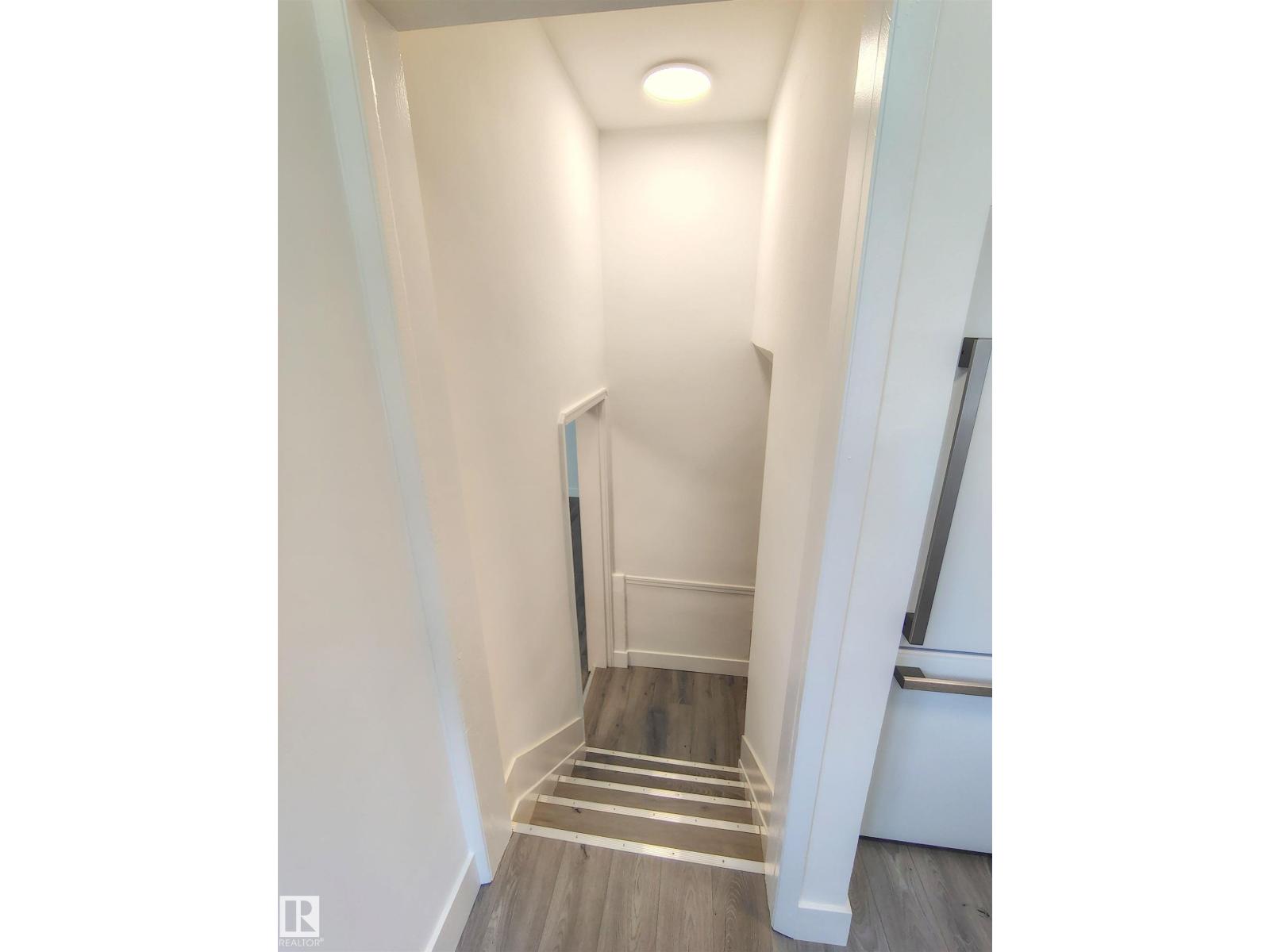 Property at 9758 88 AV NW image 3