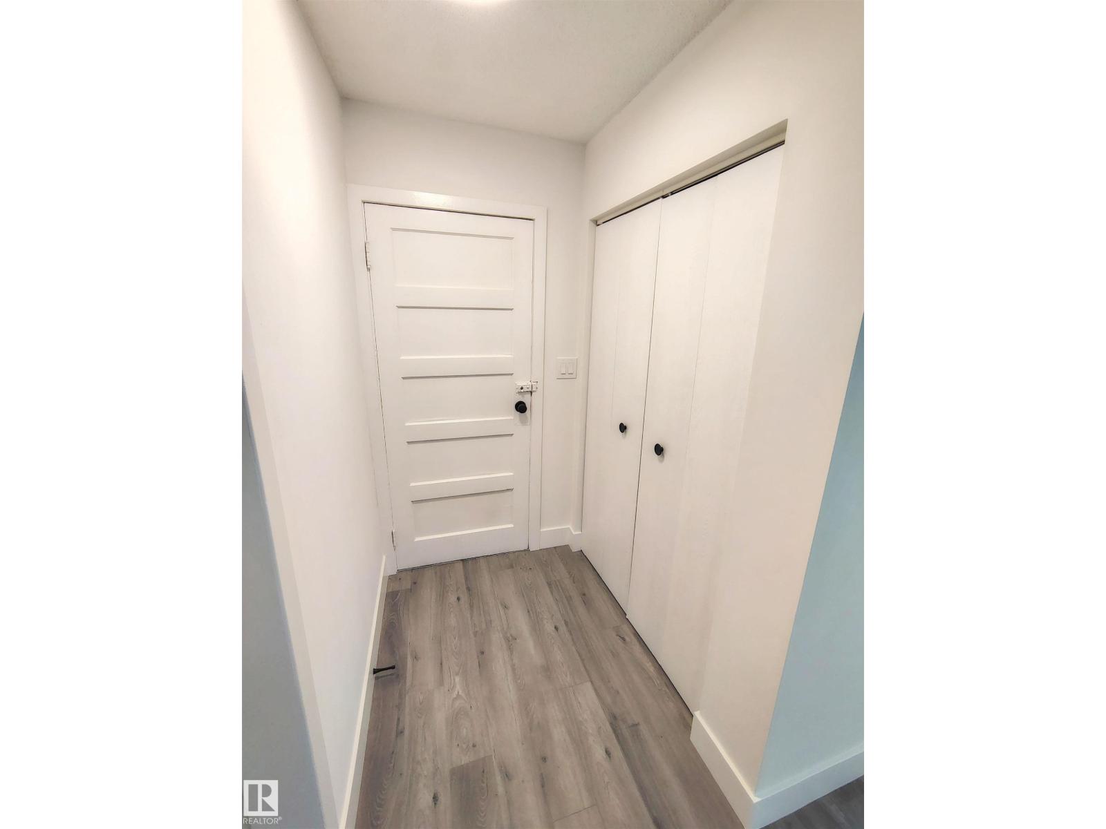 Property at 9758 88 AV NW image 5