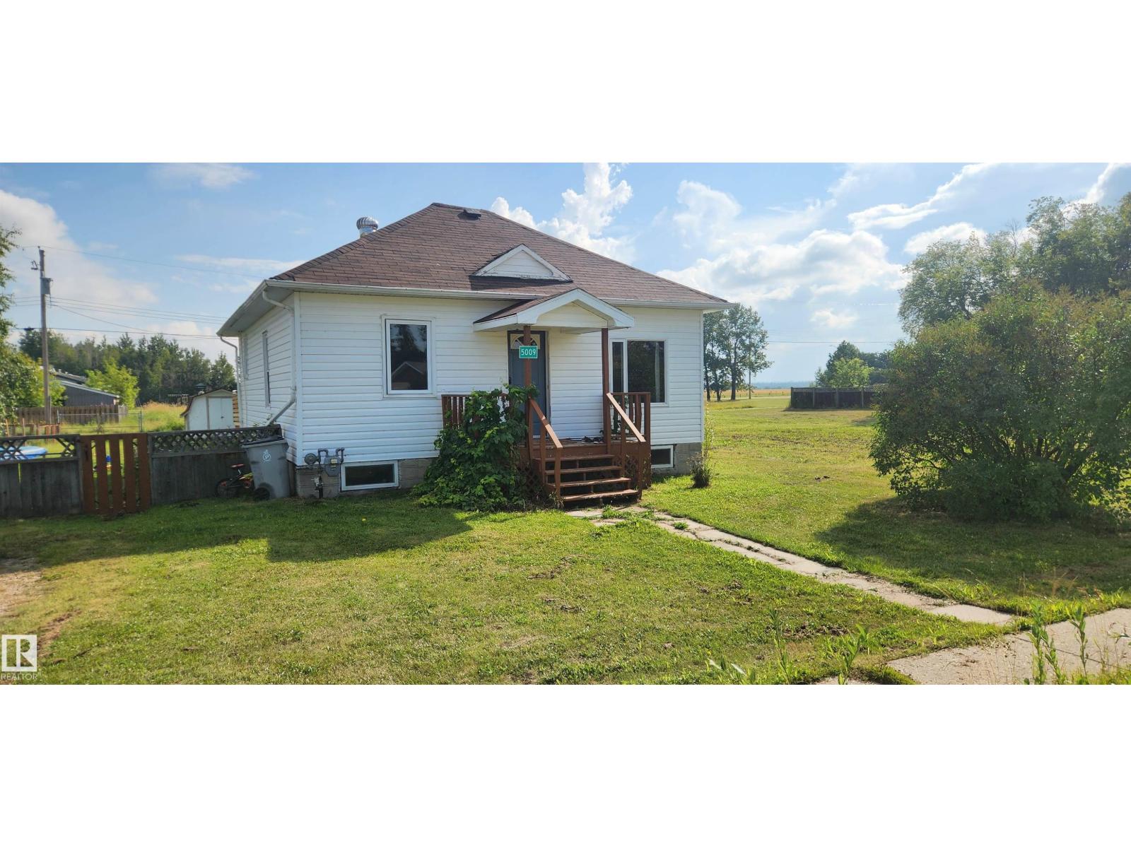 5009 - 50 AV, Pickardville, Alberta