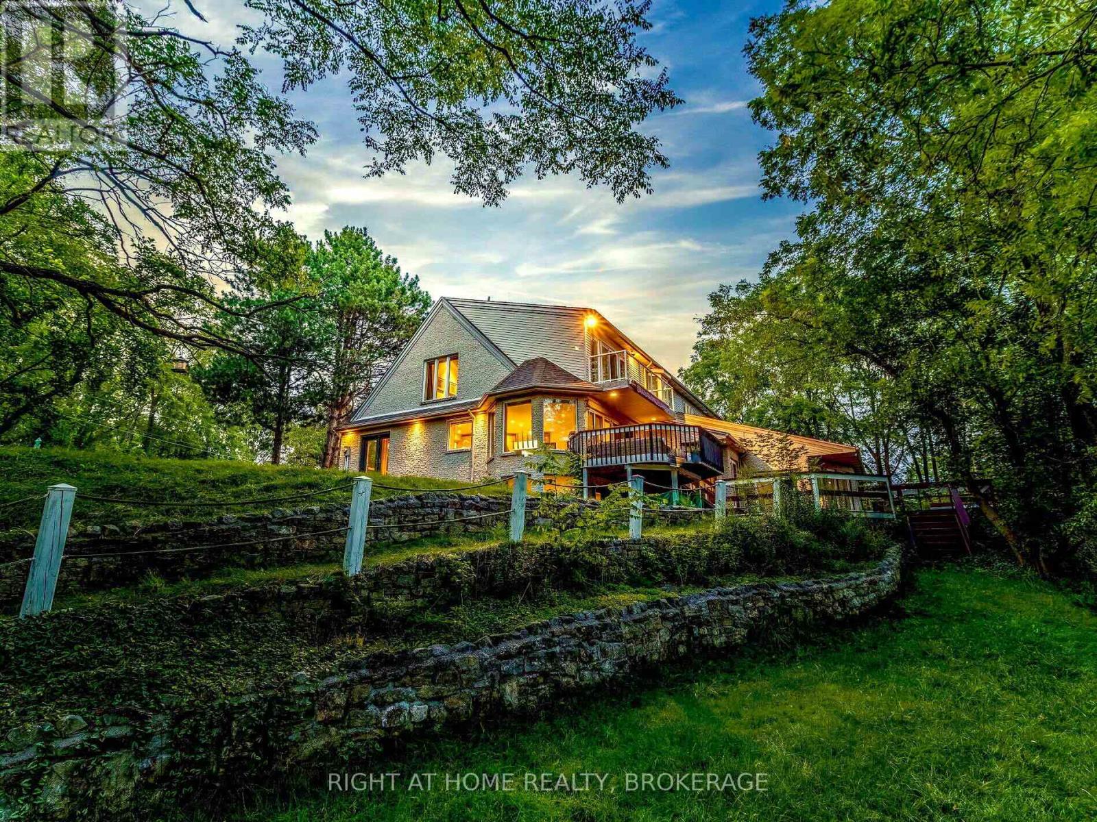 Property at 774 OLD DUNDAS ROAD image 5