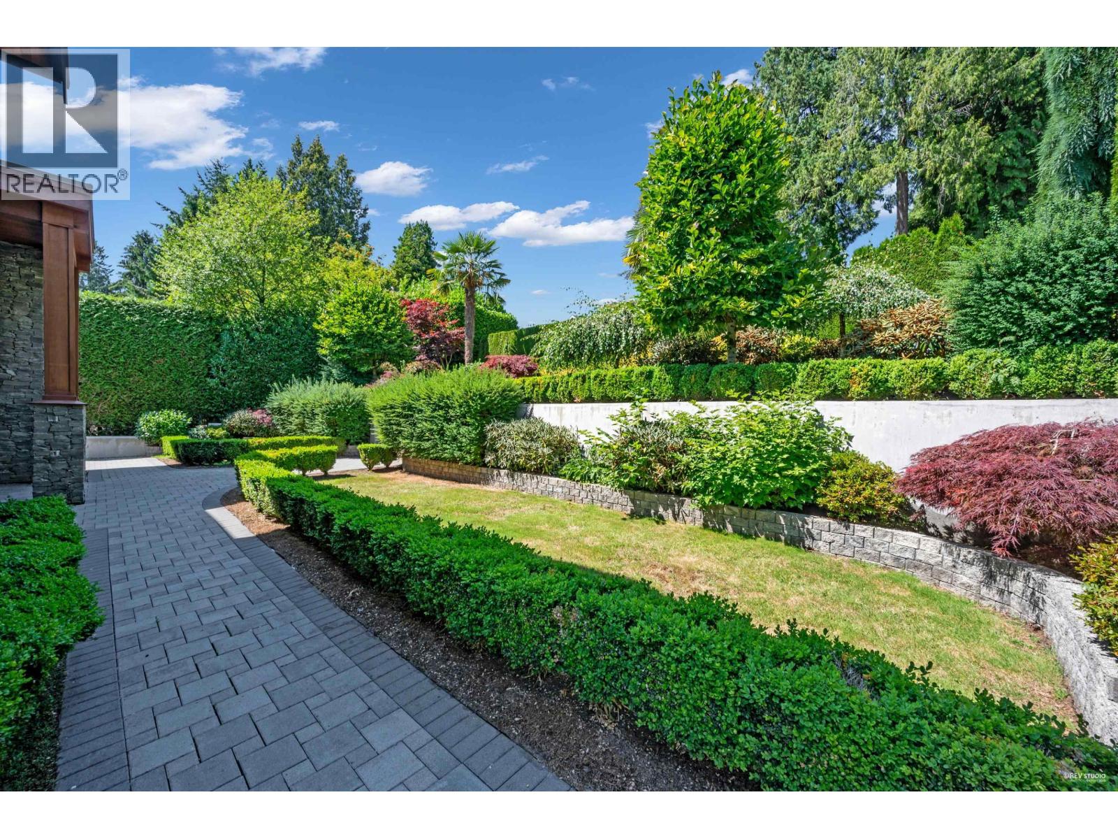 Property at 1350 PALMERSTON AVENUE image 2
