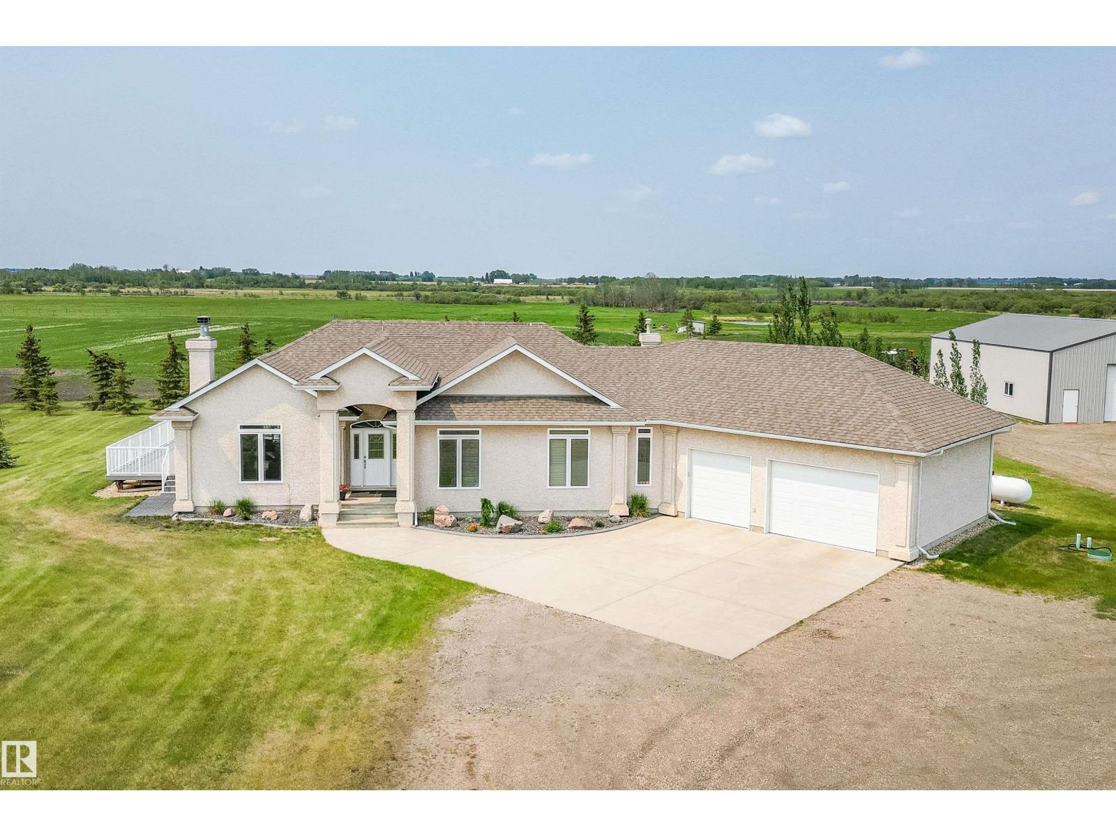 55116 Rge Rd 234, Rural Sturgeon County, Alberta  T8T 2A7 - Photo 3 - E4452274