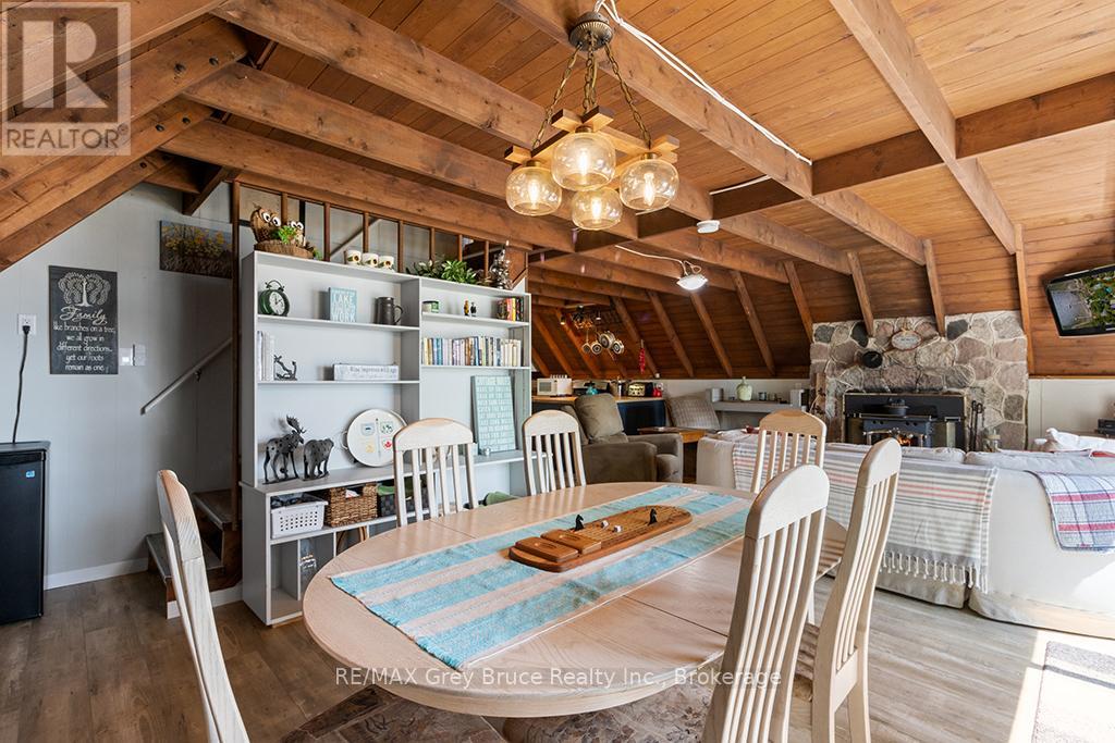 40 Aberdeen Avenue, Northern Bruce Peninsula, Ontario  N0H 2T0 - Photo 19 - X12272624