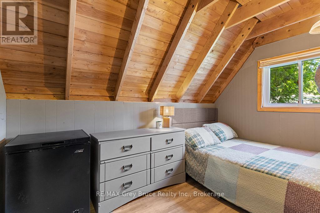 40 Aberdeen Avenue, Northern Bruce Peninsula, Ontario  N0H 2T0 - Photo 20 - X12272624