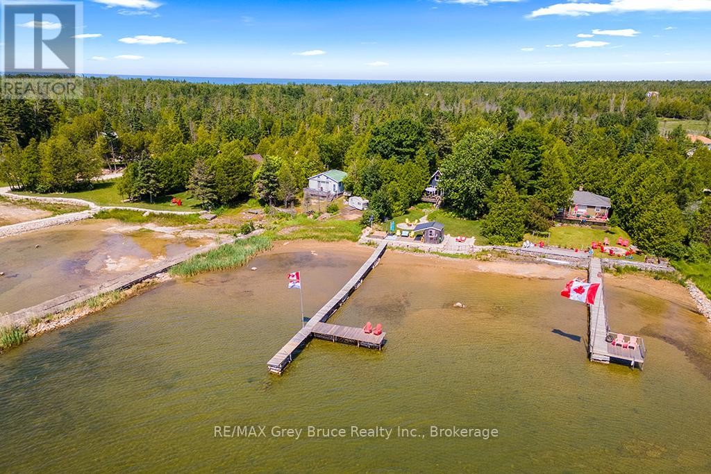 40 Aberdeen Avenue, Northern Bruce Peninsula, Ontario  N0H 2T0 - Photo 43 - X12272624